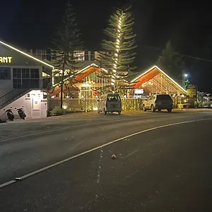 Hill Cool & Restaurant Hotel